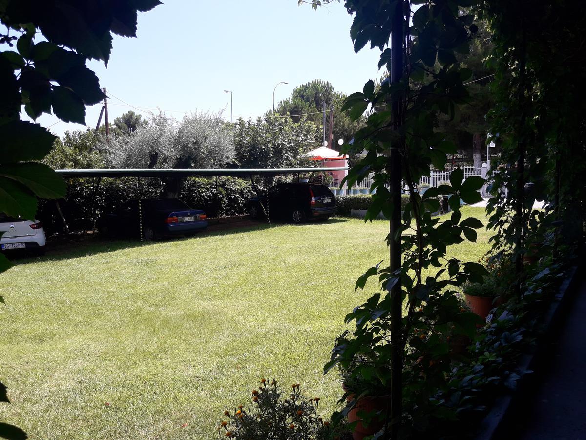 Nana Hotel Kamena Vourla Dış mekan fotoğraf