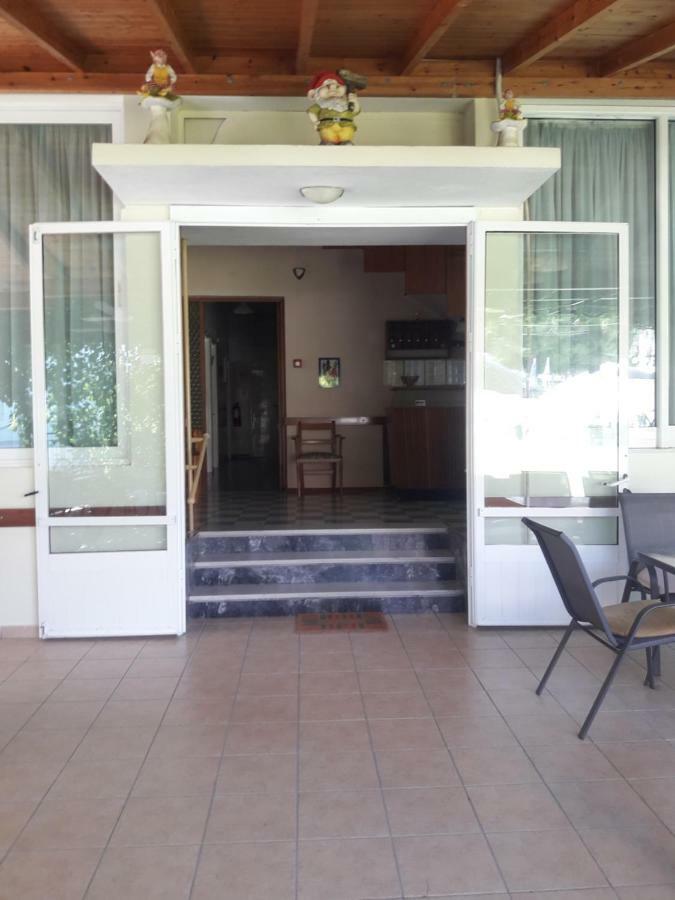 Nana Hotel Kamena Vourla Dış mekan fotoğraf